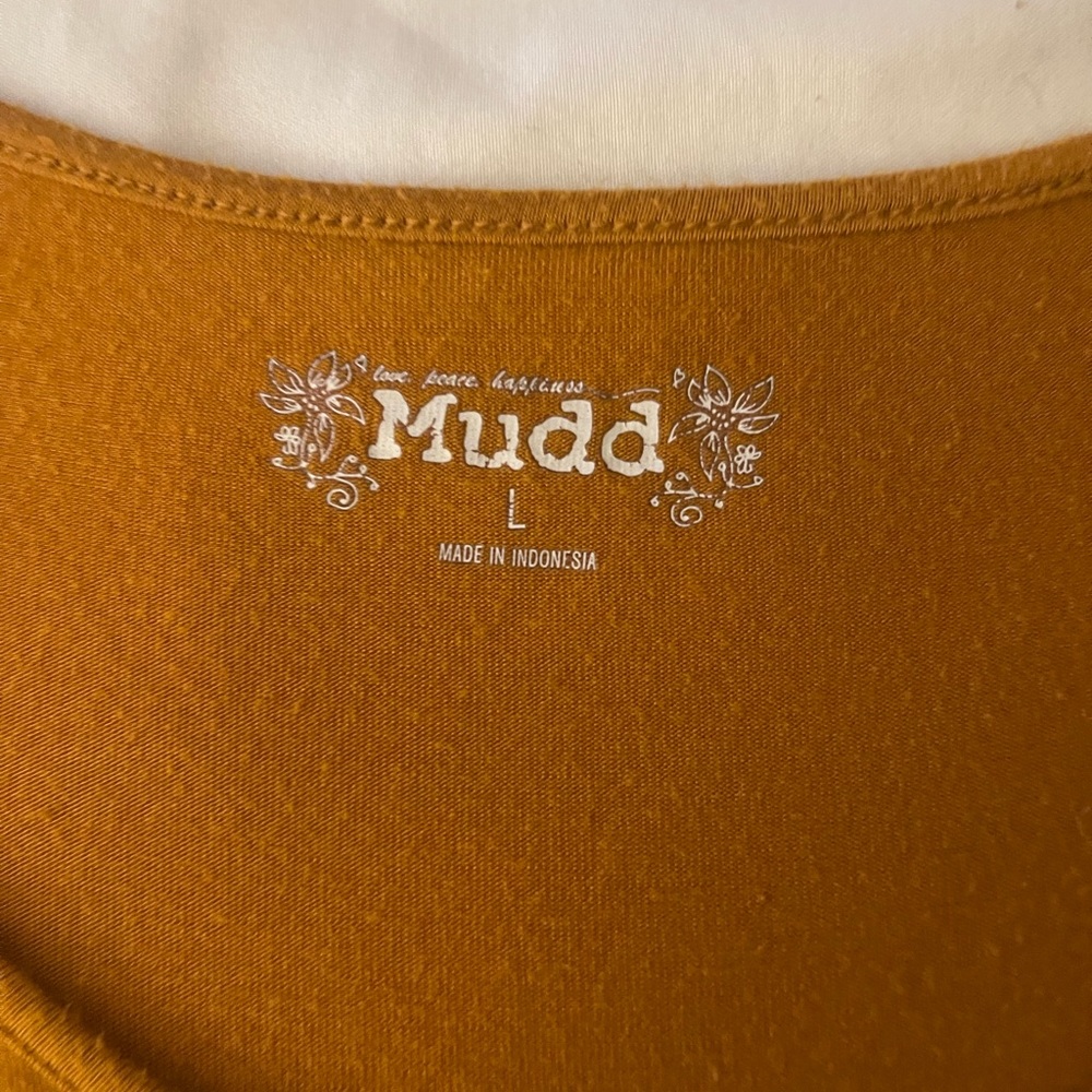 Mustard large mudd top